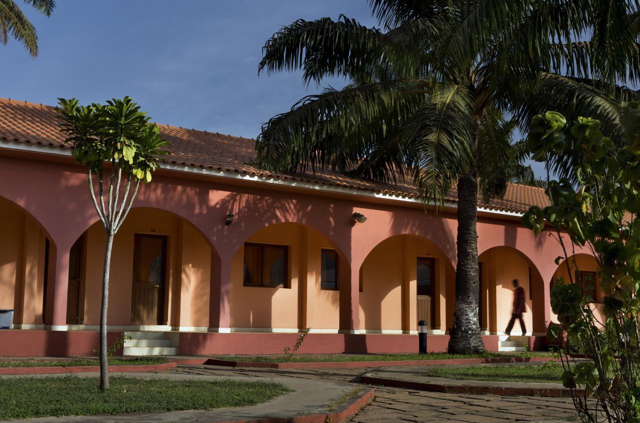 Dunia Hotel Bissau Eksteriør billede